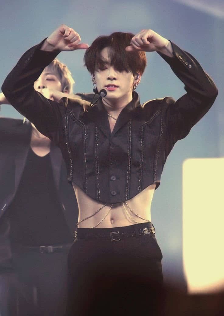 Jungkook and his iconic waist against the world.