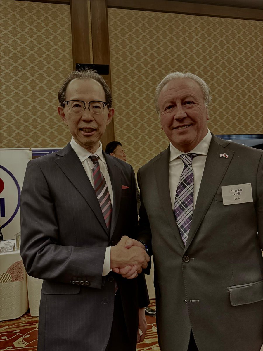 Chile en Japón / Chile in Japan tweet media