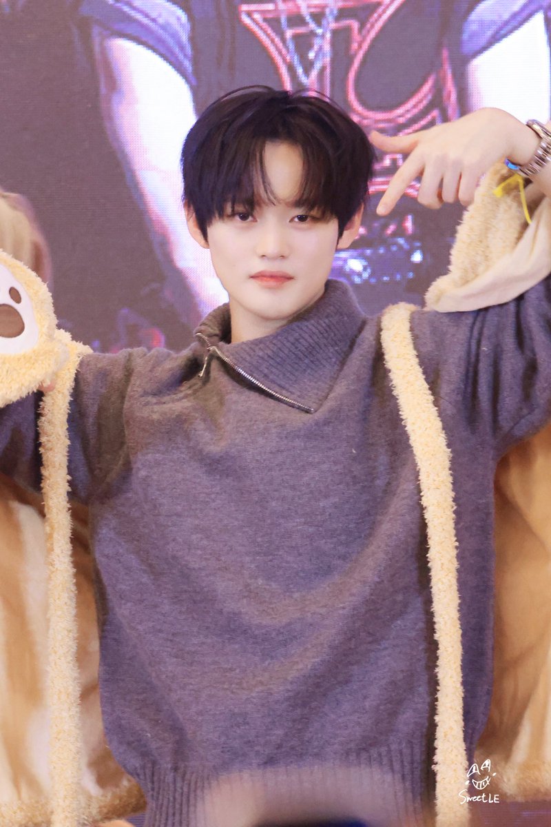 Sweet_Le29's tweet photo. 260130 KMS

#辰乐 #チョンロ 
#CHENLE #천러 
#NCTDREAM #NCT https://t.co/Pg1C0fitEN