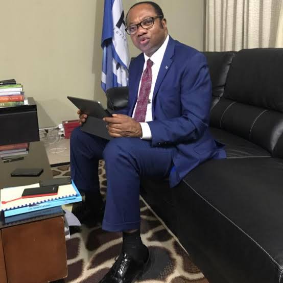 S' il y a quelqu'un qui devait être l'homme le plus frustré,  c'est Prof <a href="/NoelKTshiani/">Noel K. Tshiani Muadiamvita, PhD</a>. Cet homme a tout donné pour soutenir le Président <a href="/fatshi13/">Félix A. Tshisekedi</a> mais n'a jamais été récompensé. Il est resté lucide 👌

Vibrant hommage cher Professeur 🙏❤️🇨🇩 
<a href="/Presidence_RDC/">Présidence RDC 🇨🇩</a> <a href="/IsralMutombo11/">Israël Mutombo</a>