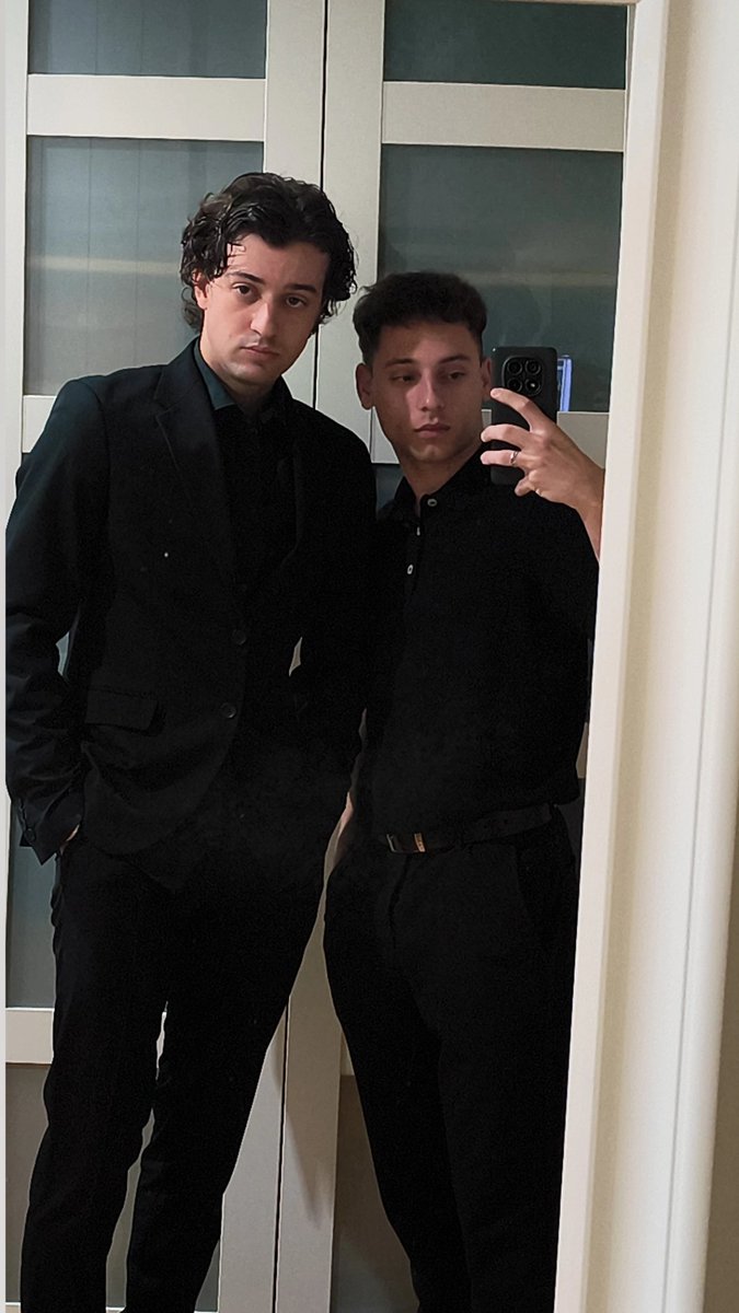 ivaneeaaa tweet media