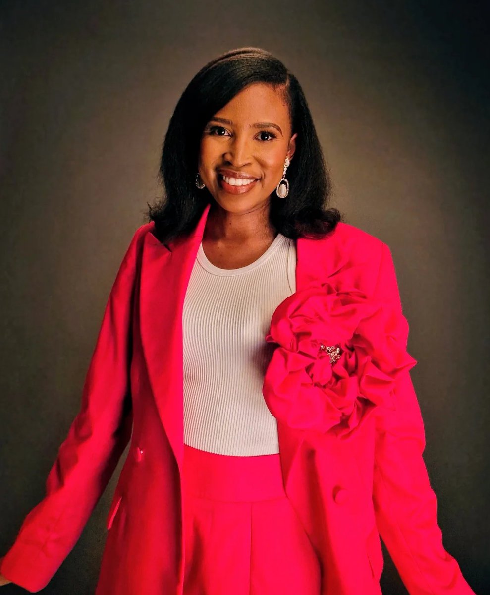 Kat Sekhotho tweet media