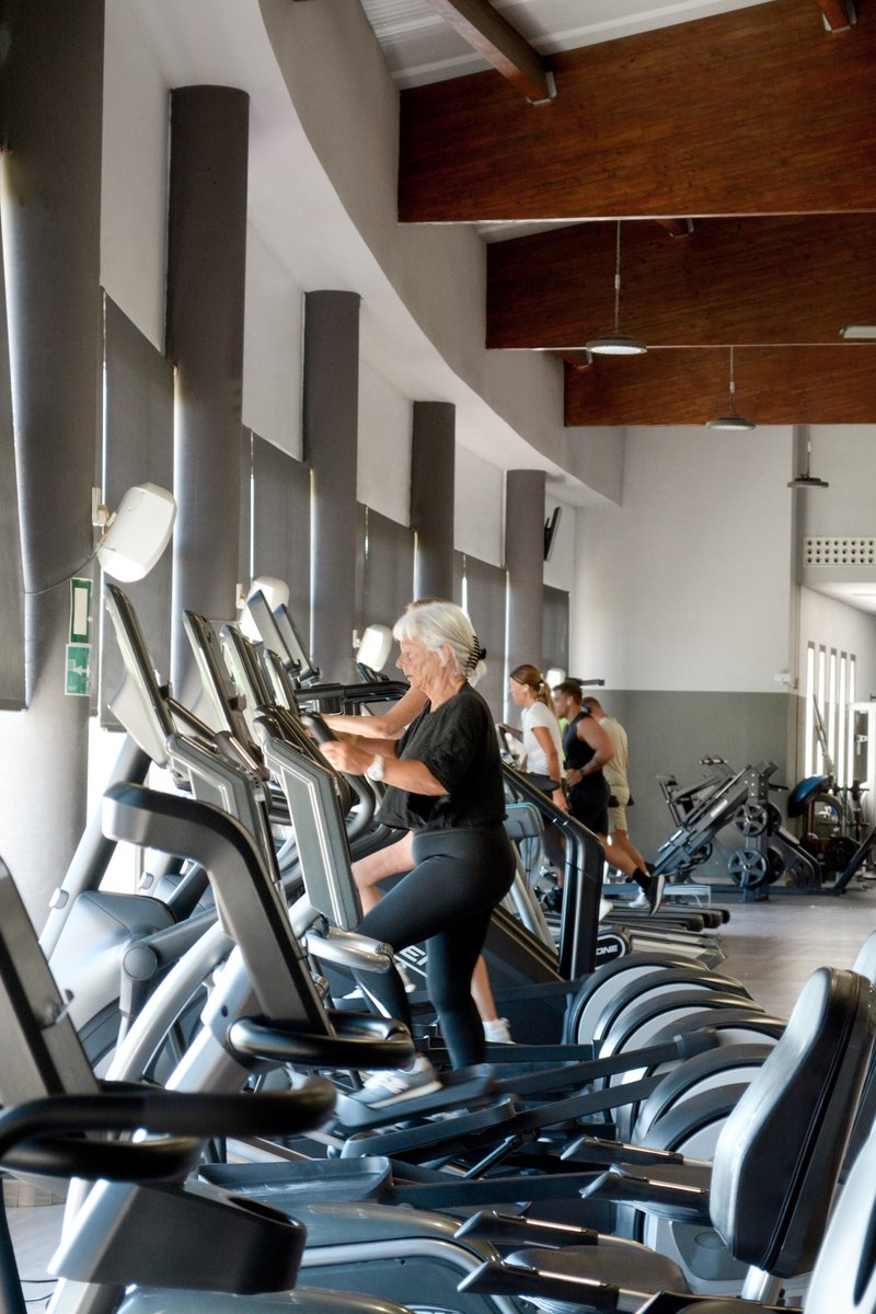 El deporte para todas las etapas de la vida 

#LasMesas #Estepona #Fitness #CuidaTuSaludEnLasMesas