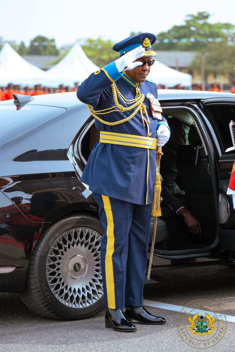 FelixKwakyeOfo1's tweet image. Commander-In-Chief.