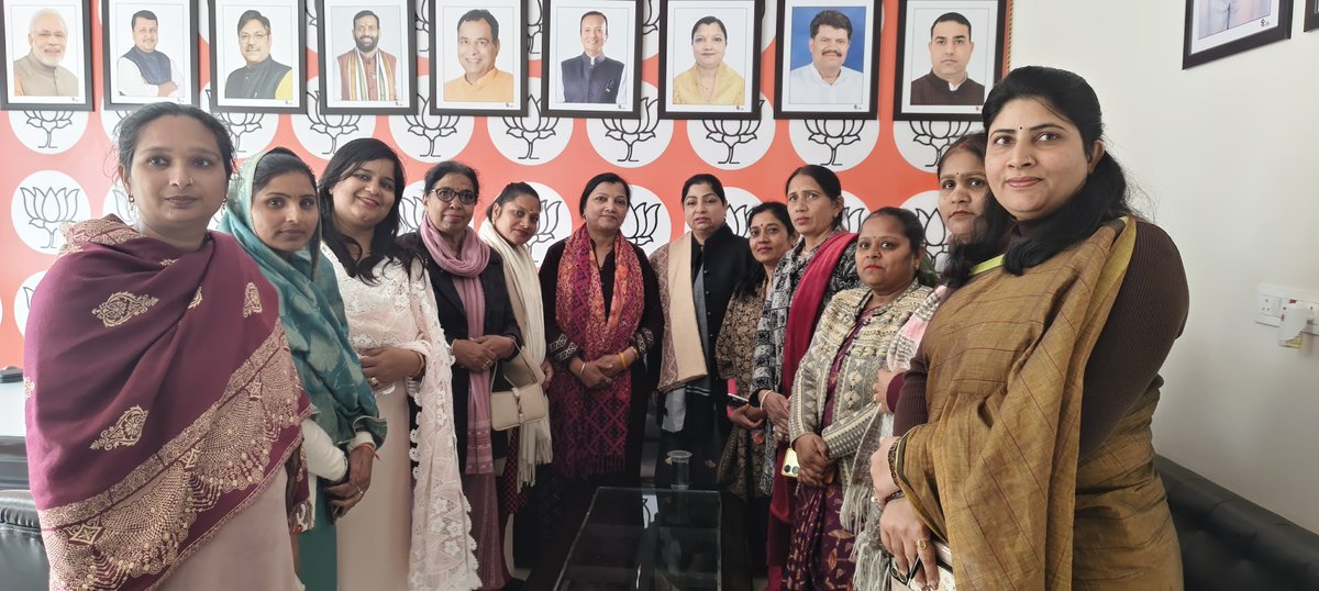 joyti_ji's tweet photo. आज भाजपा जिला कार्यालय कपिल कमल #कैथल में भारतीय जनता पार्टी महिला मो��्चा की प्रदेश अध्यक्ष माननीया श्रीमती ऊषाप्रिया दर्शी जी का पार्टी पदाधिकारियों ओर कार्यकर्ताओं के साथ आत्मीय स्वागत एवं अभिनंदन किया गया। https://t.co/zWVvAI1cRf
