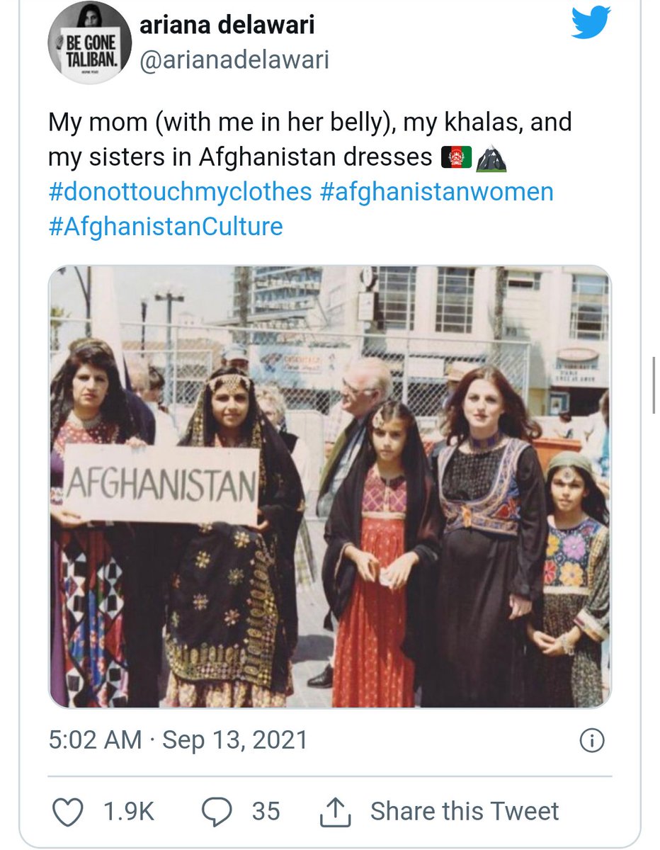 PeterSchwarz11's tweet image. @arianadelawari      Meine Mutter (mit mir im Bauch), meine Khalas und meine Schwestern in traditionellen #Afghanistanischen-Kleider  #donottouchmyclothes #afghanistanwomen  #SPD#AfghanistanCultureAFGHANISTAN 1/3