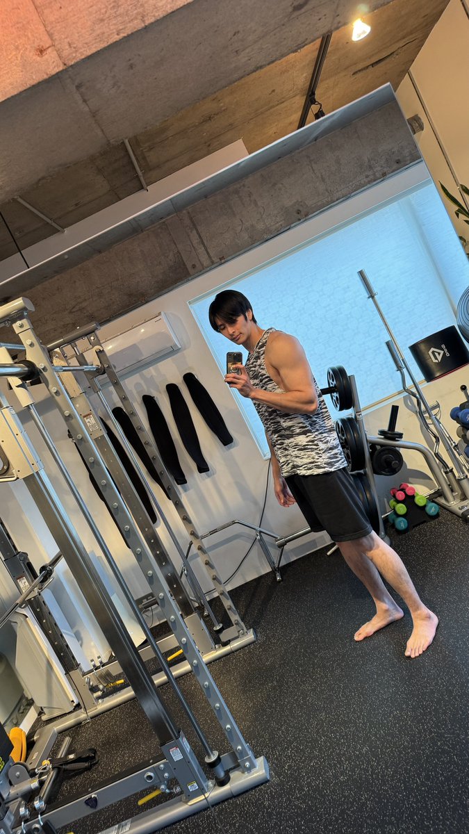 yuknmr_official's tweet photo. さみーね。
俺はこれから舞台観に行ってくるよ。

#BodyGenix
#workout
#actor
#model
#野村祐希 https://t.co/sWgiT3Y8aj