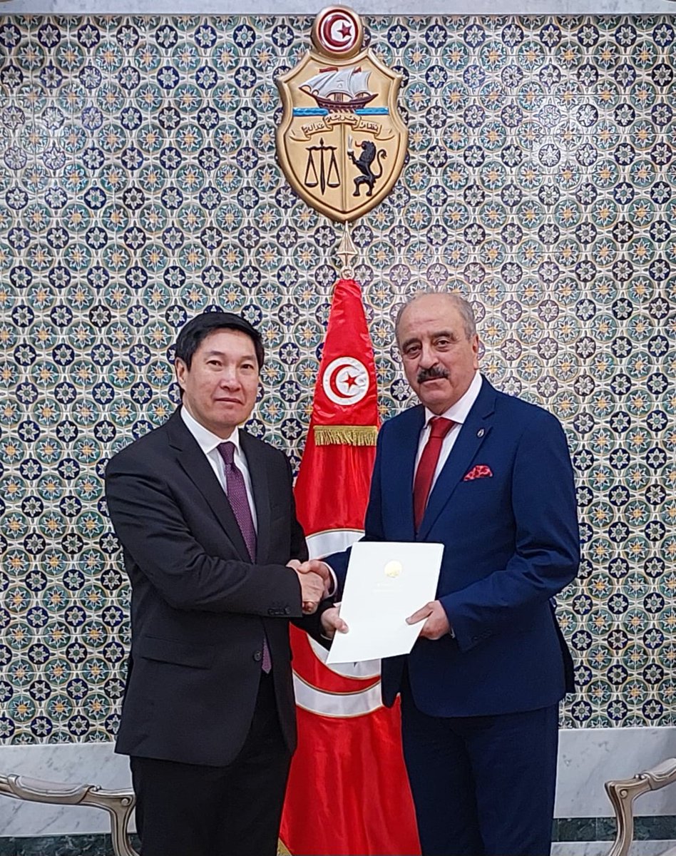 AnuarbekQAZAQ's tweet photo. 🇰🇿🇹🇳Minister of Foreign Affairs of Tunisia received the Ambassador of Kazakhstan: https://t.co/0I5GHiSQqo 
#Kazakhstan #Tunis #Tunisia #diplomatie #Maghreb #Africa #CentralAsia #Markets #Geopolitics #Ambassadors #Ambassadeurs #tradewind #UN #OIC #international #politics #business https://t.co/cluEYSIkKA