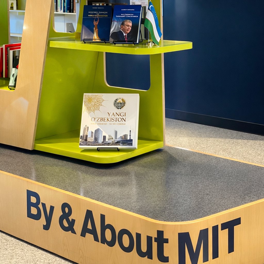 AkhrorBurkhanov's tweet image. 🇺🇿Yangi O‘zbekiston tarixiy va ma’naviy merosi #MIT kutubxonasida

✅Dunyoning birinchi raqamli oliy ta’lim dargohi — Massachusetts Institute of Technology (@MIT) markaziy Hayden kutubxonasida O‘zbekistonga bag‘ishlangan maxsus kitob burchagi “Uzbek Books Collection Corner”