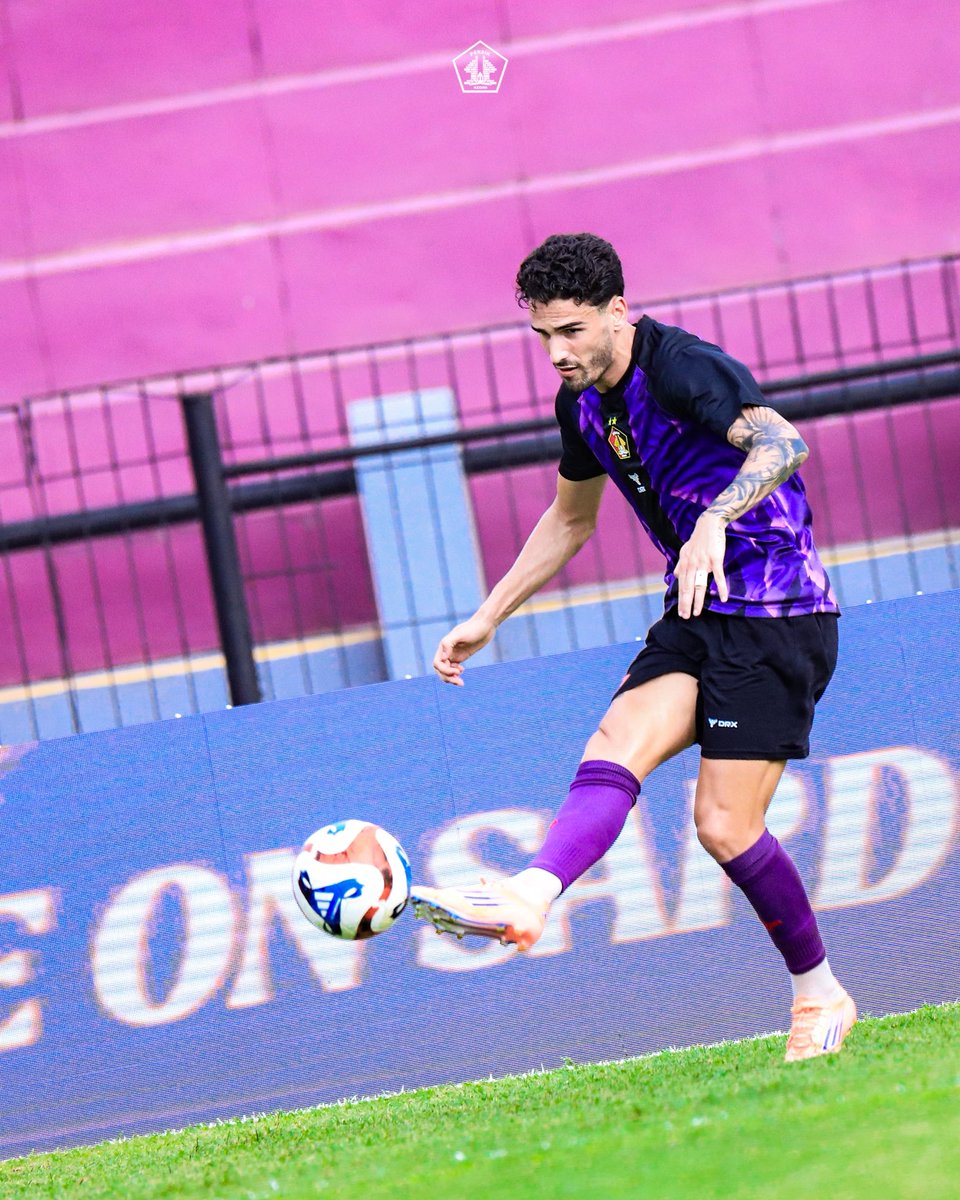 Warming Up Session ! 💜🔥

#Djajati | #PersikKediri