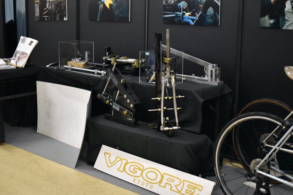 Yuu_k13's tweet photo. 先日ハンドメイドバイシクル展で出展させていただきました。

色々、自分自身の展示の改善ポイントも感じたりして。もっとパワーアップしていけるように頑張りたいと思います。

たくさんの方にお声がけいただき本当にありがたい時間でした🙏 https://t.co/VgYfm6wg2u