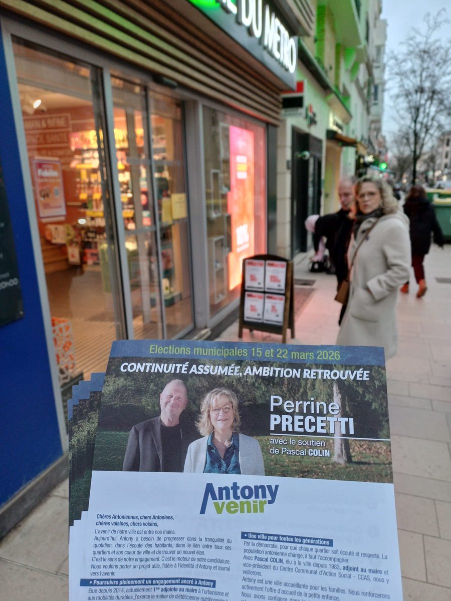AntonyAvenir's tweet photo. Perrine PRECETTI et Pascal COLIN, rue Auguste Mounié, pour rencontrer ceux qui animent notre centre-ville au quotidien 🛍️💬🗣️
✅ Continuité assumée, ambition retrouvée.
Rejoignez-nous :
🔗www.antonyavenir.f
✍️contact@antonyavenir.fr
#antony #commercants https://t.co/pph6VmW2sj