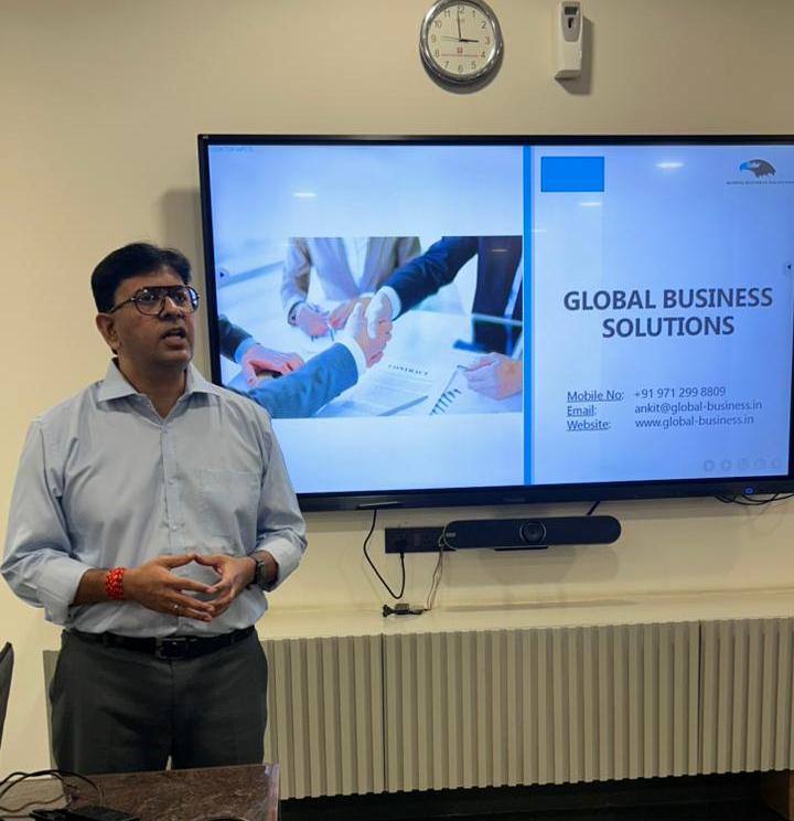 OIASOCIALGROUP's tweet photo. Yesterday on Thursday Dt.29-01-2026 a seminar on “Strategic Selection of Export Markets for Products” was held at Odhav Industries Association, the speaker of which was Mr. Ankit Majmudar. This seminar was organized by @AMA_Ahmedabad. https://t.co/9apfTXrPmx