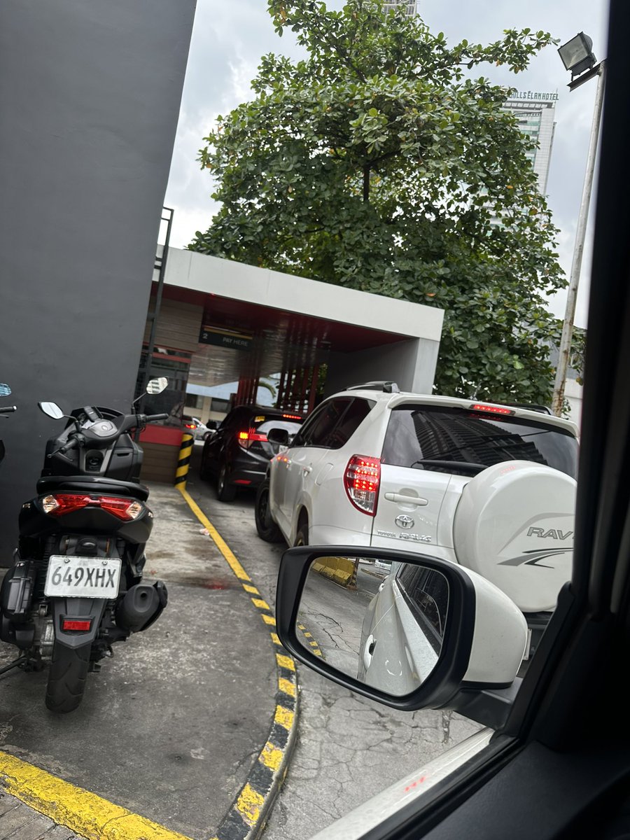 MiniKhooper's tweet photo. Forda 1 coffee ng Mcdo 😂 https://t.co/omzpcSlN3p