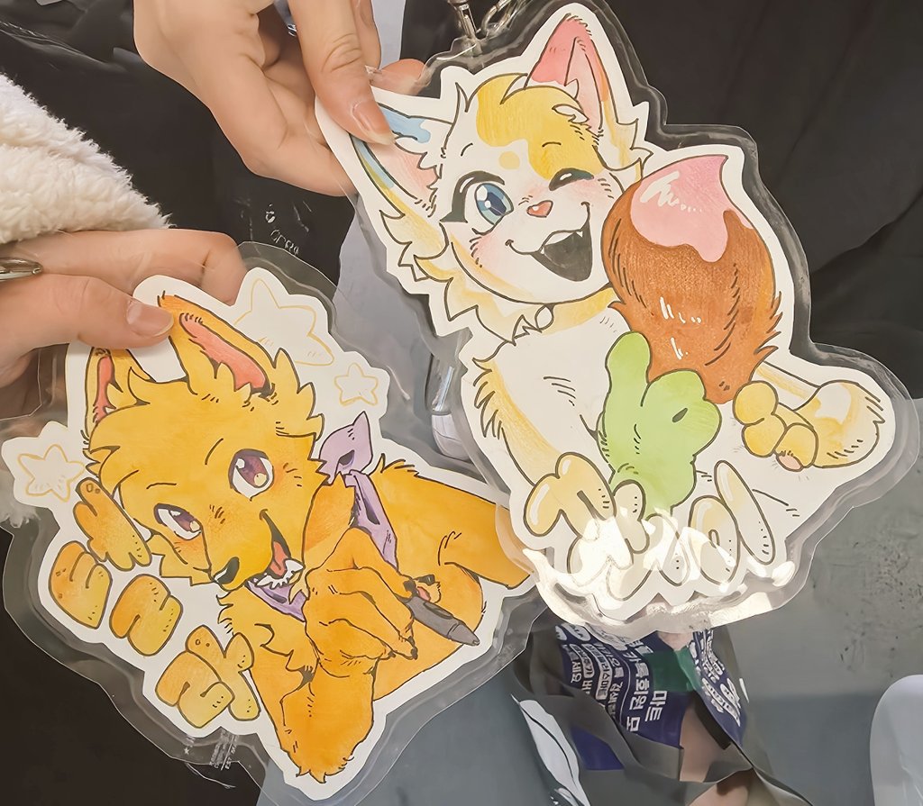 tella_Castella_'s tweet image. #퍼리_트친소 #수인러_트친소 
하숲 이후 트친소 열풍에 뒤늦게 탑승해요..!
오너캐(주황개) 퍼슈트가 있지만 데뷔랄까 하는 건 아니고 원랜 그림 그리는 사람입니다!
교류도 좋고 맞구독 느낌도 좋아용 흔적 남겨주시면 마음 맞을 것 같은 분들 무멘팔로 찾아뵙겠습니다! 알티 감사합니다!!