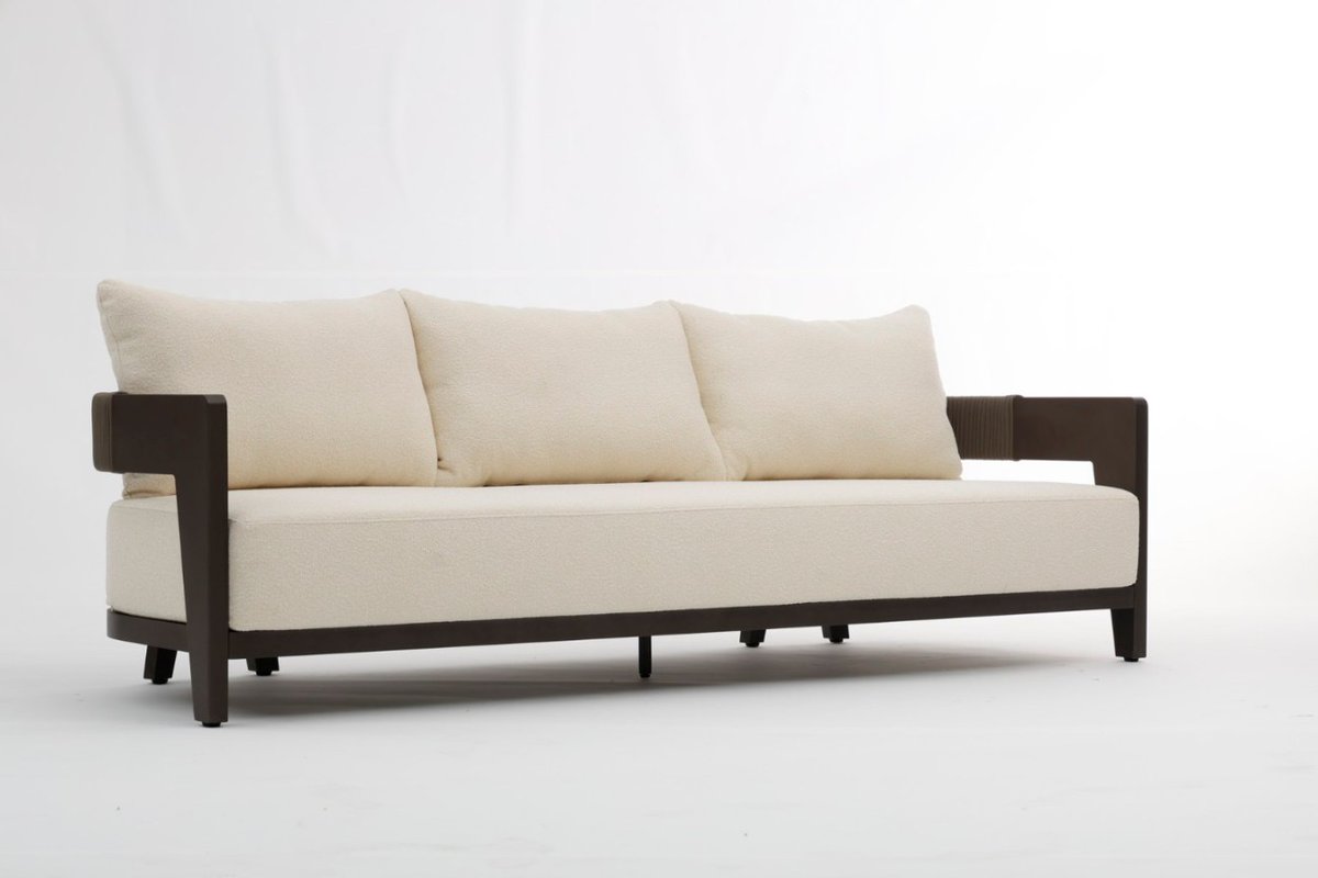 yoceangarden199's tweet photo. Textured dark frame meets plush neutral cushions, crafting a bold, modern sofa for elevated outdoor living spaces. #ModernOutdoorSofa #TexturedDesign #NeutralTones #ElevatedLiving #LuxuryPatioFurniture#yoceangarden https://t.co/NsbI2A59L2