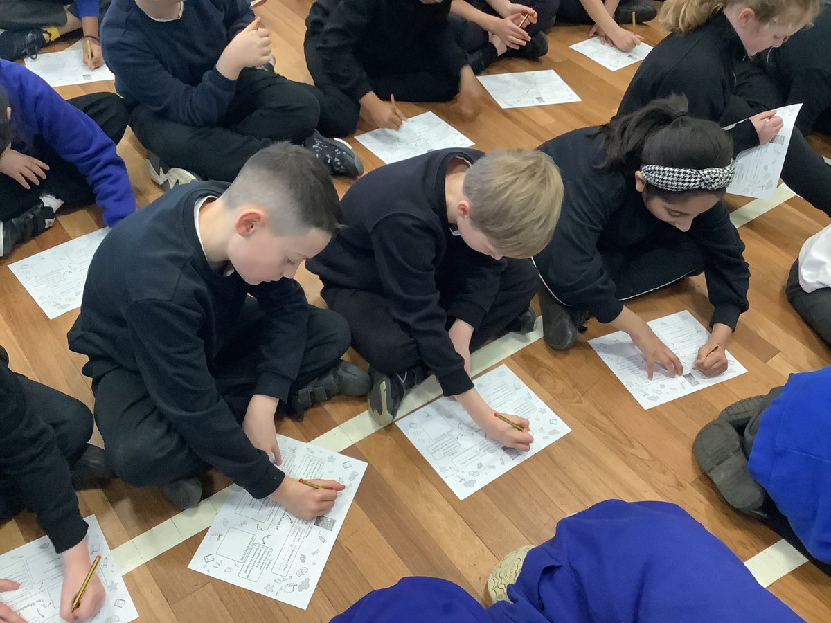 ReinwoodJuniors's tweet photo. Year 3 and 4 were treated to a fantastic assembly with the brilliant author @FarhanaIslam93 who told us all about being and author, read a chapter of her new book and inspired the children to plan their own adventure! Thank you to @Lindley_Books. #RJSEnglish #RJSReading https://t.co/NHX7zubHFL