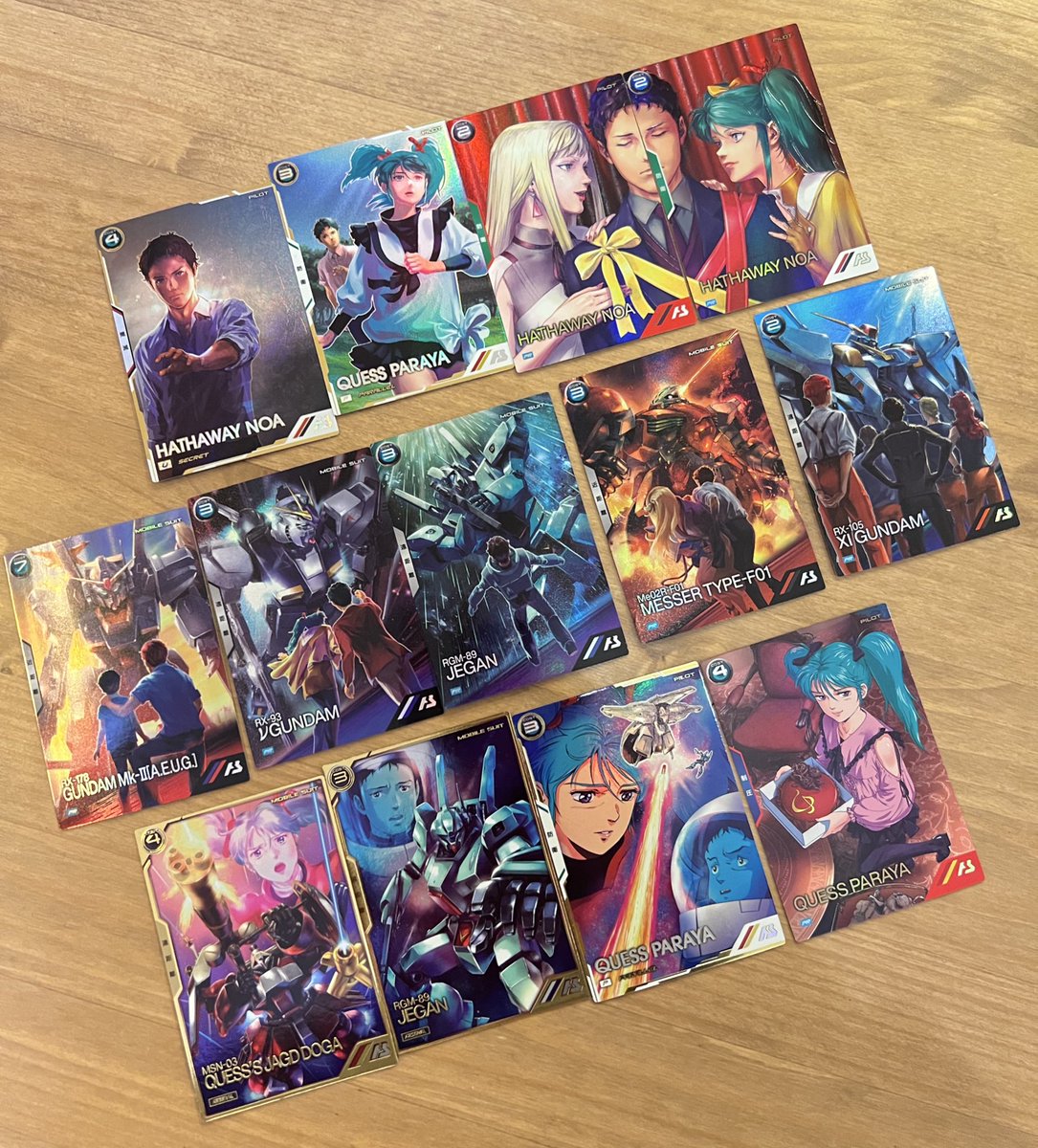 これまで描かせていただいたハサウェイ関連のアーセナルベースカードをざっくり並べてみたんですけど、なんというか…うーん、業が深いですね…今後ともどうぞよろしくお願いします🙇