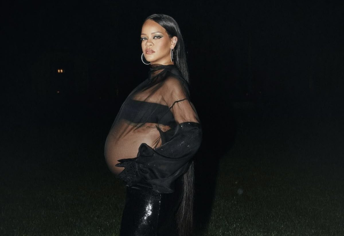 Rihanna tekrar hamile kaldı.
