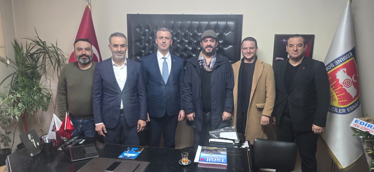 Edirne Şoförler ve Otomobilciler Esnaf Odası’nı, il başkan yardımcılarımız ile ziyaret ettik. Genel kurulda görevi devralan, oda başkanımız Sn. Aytaç Dilci ve yönetimine başarılar diledik. Sektörün sorunlarını istişare ettik. Misafirperverlikleri için başkanımıza teşekkür ederiz.
