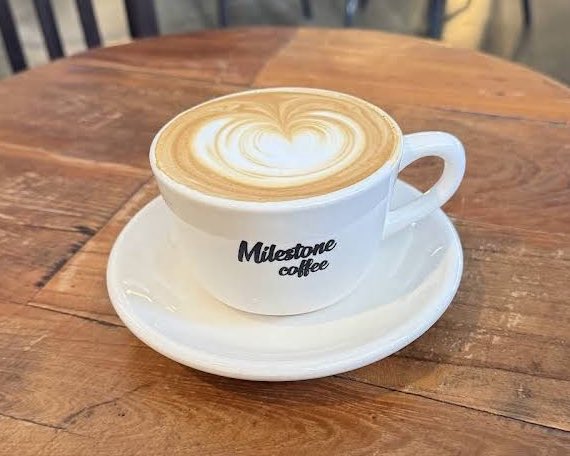 NJZ_HAERIN's tweet photo. 📍 Milestone Coffee☕️(마일스톤 커피 신사)
260129 BLACK.Qインスタストーリー
↓Google Maps
https://t.co/jvcF26Cd3D
ミンヒジンさんが設立した新事務所OOAK近くのカフェ
#聖地巡礼 #BLACKq #韓国 #カフェ #OOAK https://t.co/iWJFOAXoS2