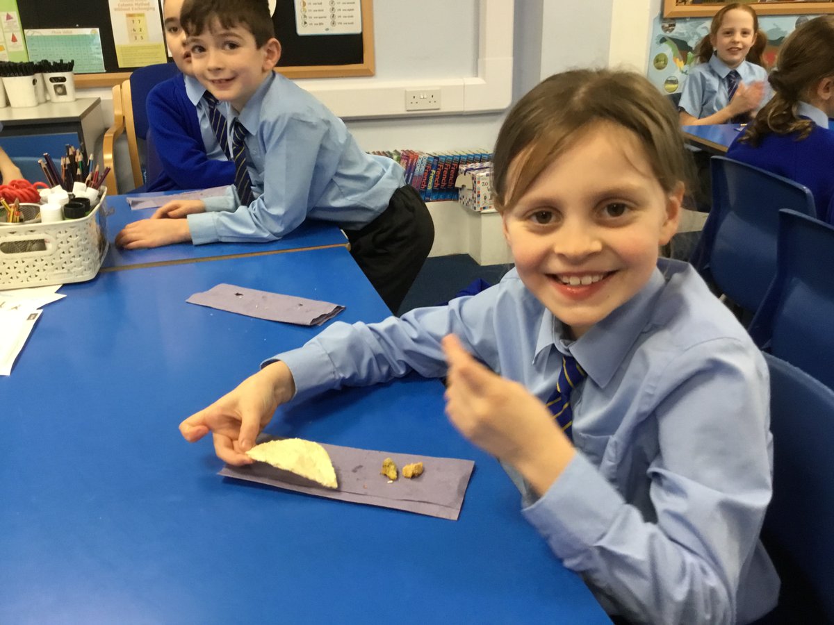 We had a super International Week. We learnt facts, made artwork and tried lots of delicious food!