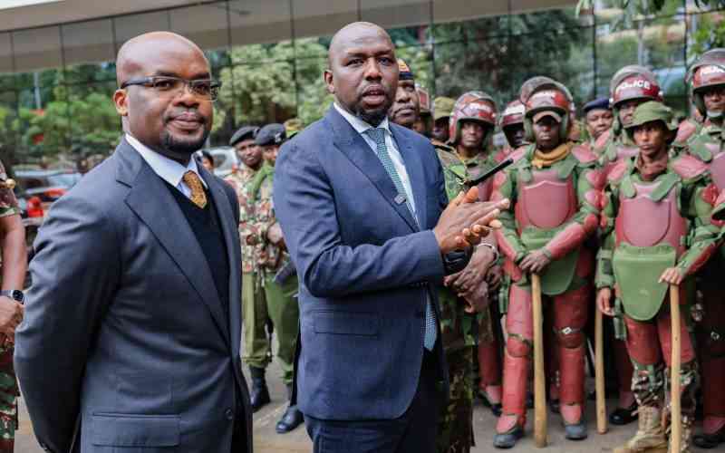 sholard_mancity's tweet photo. Kenyans, observe this pattern.

5 days since Rigathi Gachagua was attacked in church - no arrests.

528 days since Collins Jumaisi "escaped" after the Kware killings - never found.

528 days since bodies were discovered at Kware Dumpsite - no excavation, no new arrests.

Almost 2 years since our youth were killed during protests - not a single person arraigned.

But let an ordinary Kenyan tweet the "wrong" thing - arrests happen in hours and suspects even killed.

When it’s citizens, action is fast.
When it’s the state, silence.
They say, "it wasn’t us," and the story ends.

Let me ask: can any system investigate itself?
No. It won’t.

Today we are ruled by a government acting as protector and enforcer at the same time.
Judge and suspect at the same time.
That path destroys nations.

As citizens, let us speak up. Let us amplify this message.
Because when injustice goes unanswered, everyone’s safety is weakened.

Accountability matters.
Justice matters.
2027 matters.