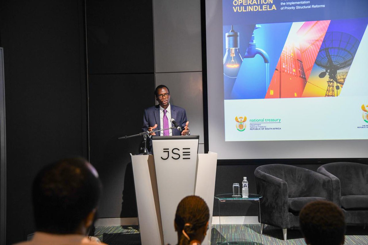 Treasury_RSA's tweet image. Deputy Minister of Finance @DrDavidMasondo and Deputy Minister in The Presidency, Ms @NoncebaMhlauli, delivered opening remarks at the Q3 Operation Vulindlela Phase II briefing at JSE, Sandton.
 
 #OperationVulindlela #EconomicReform