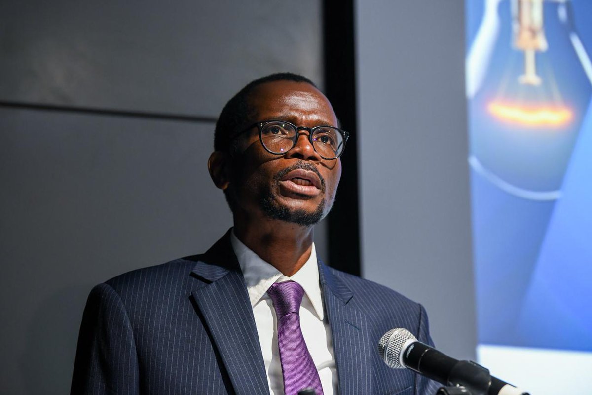 Treasury_RSA's tweet image. Deputy Minister of Finance @DrDavidMasondo and Deputy Minister in The Presidency, Ms @NoncebaMhlauli, delivered opening remarks at the Q3 Operation Vulindlela Phase II briefing at JSE, Sandton.
 
 #OperationVulindlela #EconomicReform