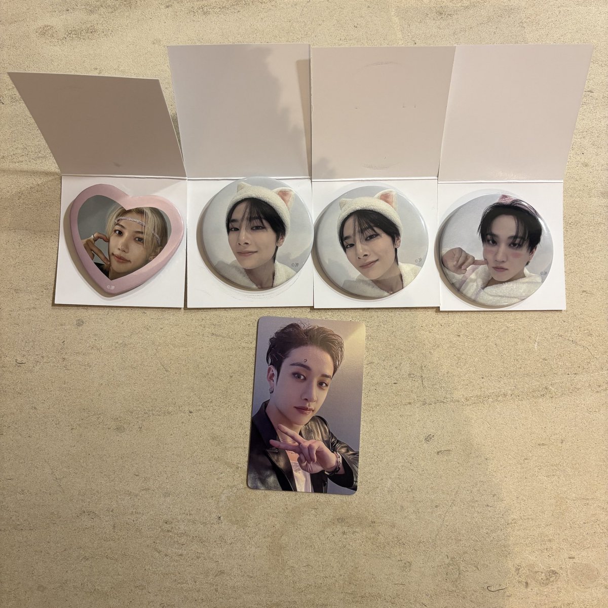 StrayKids EXHIBITION 会場限定 トレカ 缶バッジ ハン Stray Kids