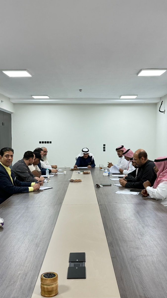 الاجتماع الأول للمدير العام مع اللجان التنظيمية إيذانًا بانطلاق الاستعدادات لحفل التخرج للعام الدراسي 1447هـ 🎓✨

خطوات واثقة وتنظيم يليق بفرحة التتويج والنجاح.