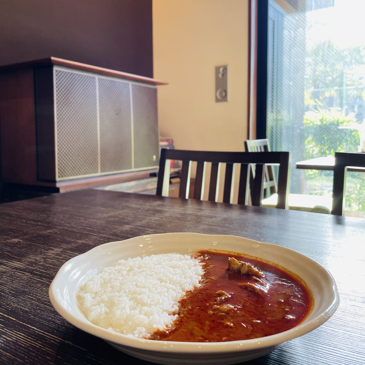 Jazz Curry 
ちょうど2時に到着。
音量アップ。最高。
<a href="/JazzOlympus/">ジャズ  オリンパス！</a> 
#ジャズ喫茶 #jazzkissa