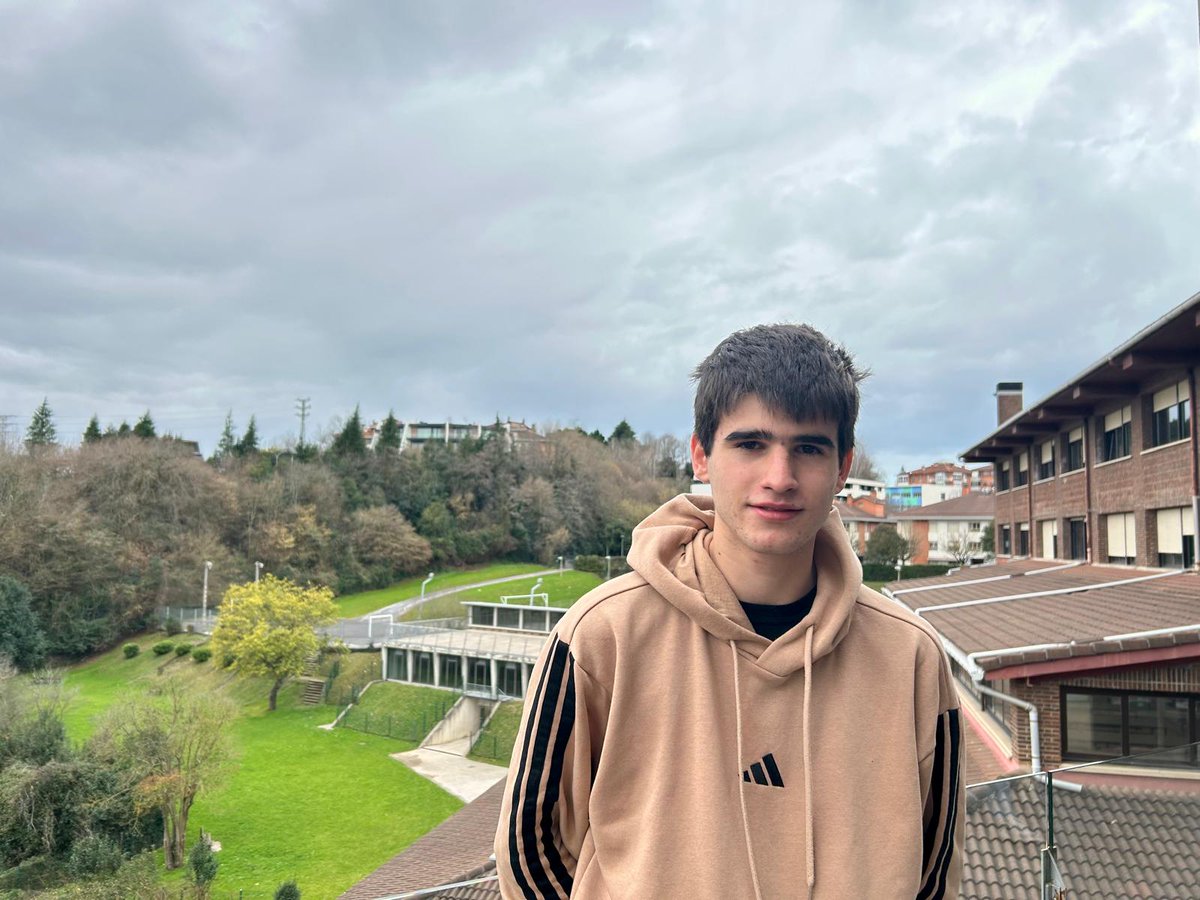 🏆 ¡Excelencia académica en estado puro!

🧬✨ Nuestro alumno de 2º de Bachillerato Aimar C. gana la Olimpiada de Biología de Euskadi 2026.

Talento, esfuerzo y valores que van más allá del aula.

💚Congrats, Aimar! 

🚀 Mucho ánimo rumbo a la fase nacional.