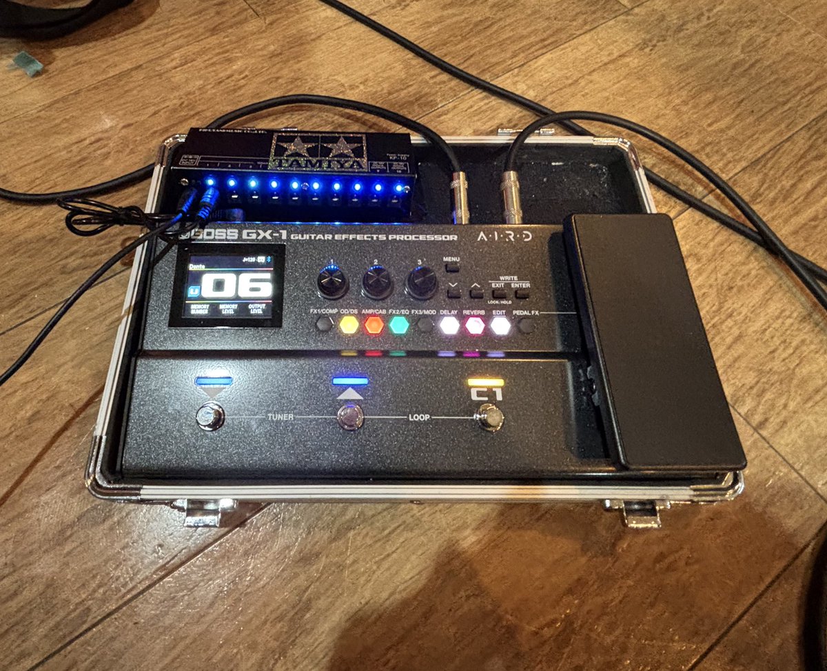 カケル tweet media