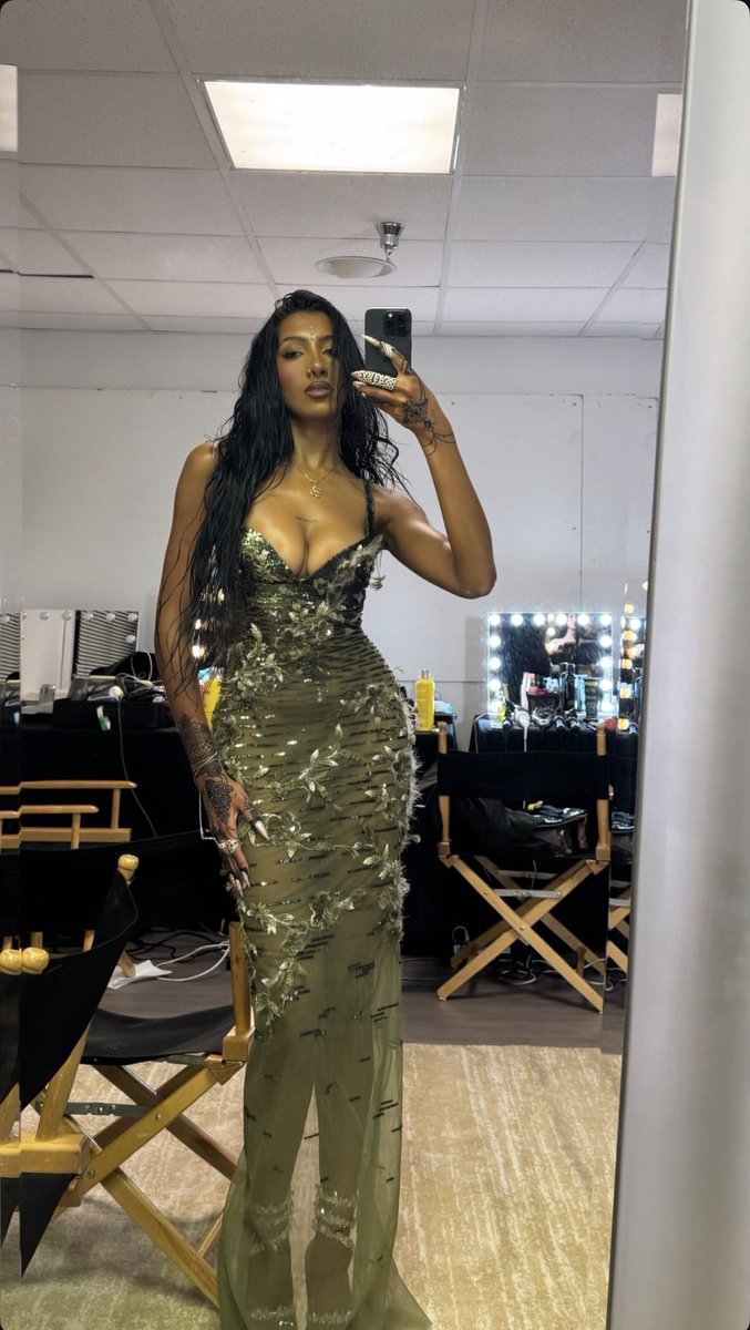 🌟 | #LARA Instagram Story Update