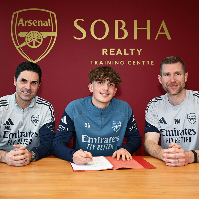 Arsenal's tweet photo. We are delighted to announce that Max Dowman has signed a pre-contract agreement with the club that will lead to him signing professional terms when he turns 17 in December.

Read more below 👇