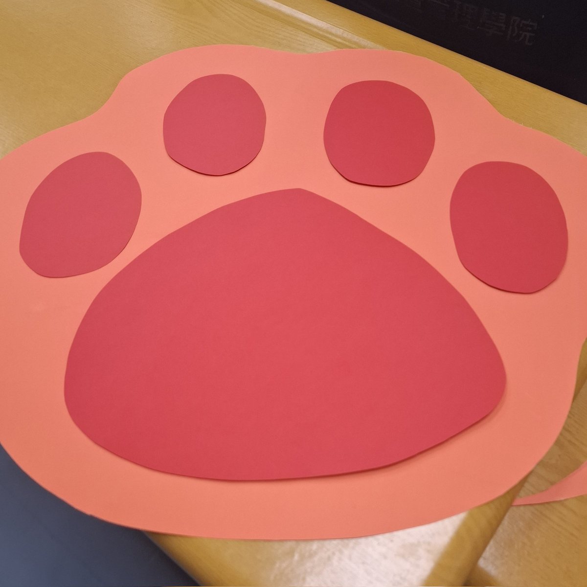 做了一支動物方程市的冰棒（？）
但好像有點不像🥲