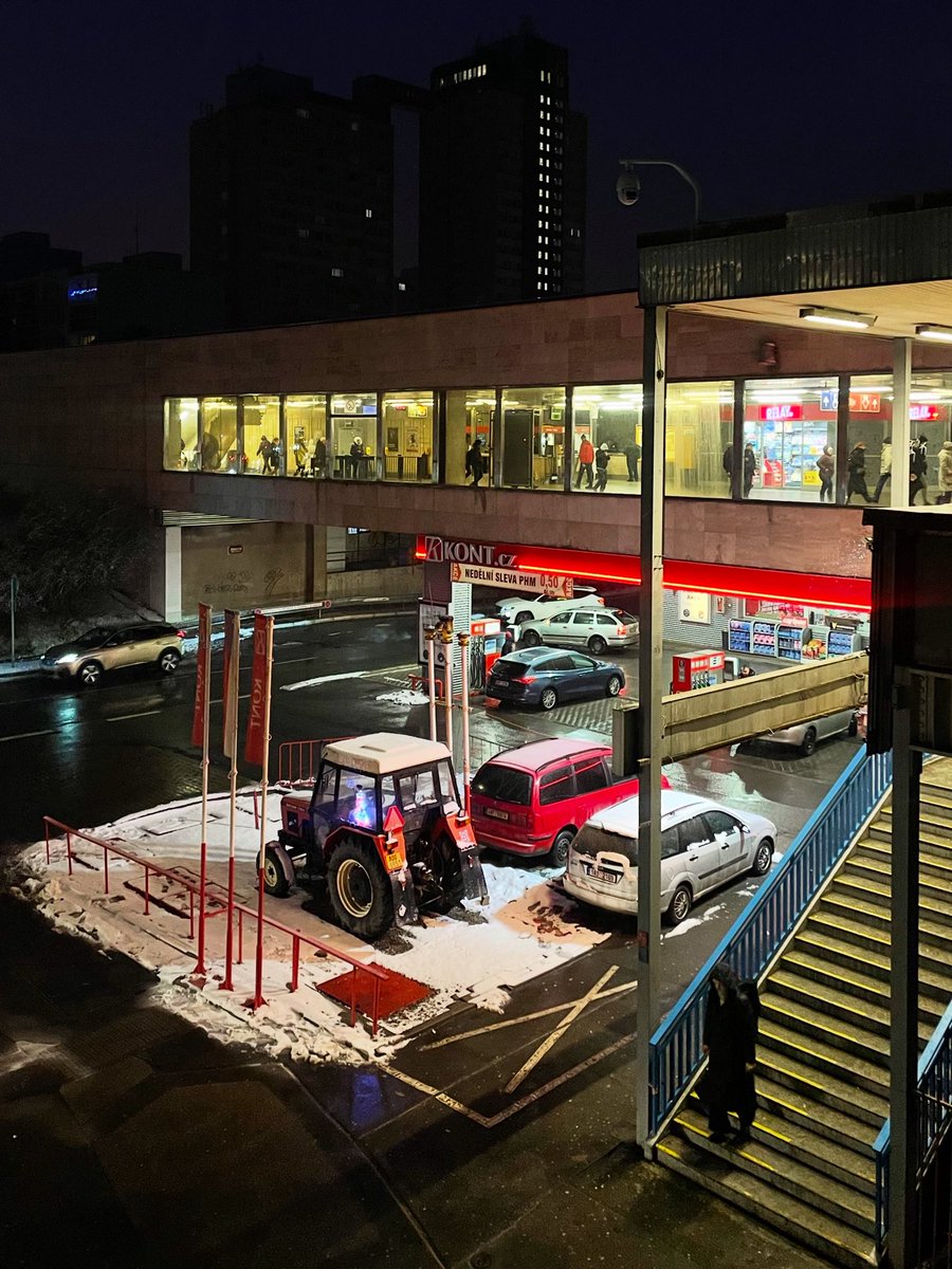 Adam Gebrian tweet media