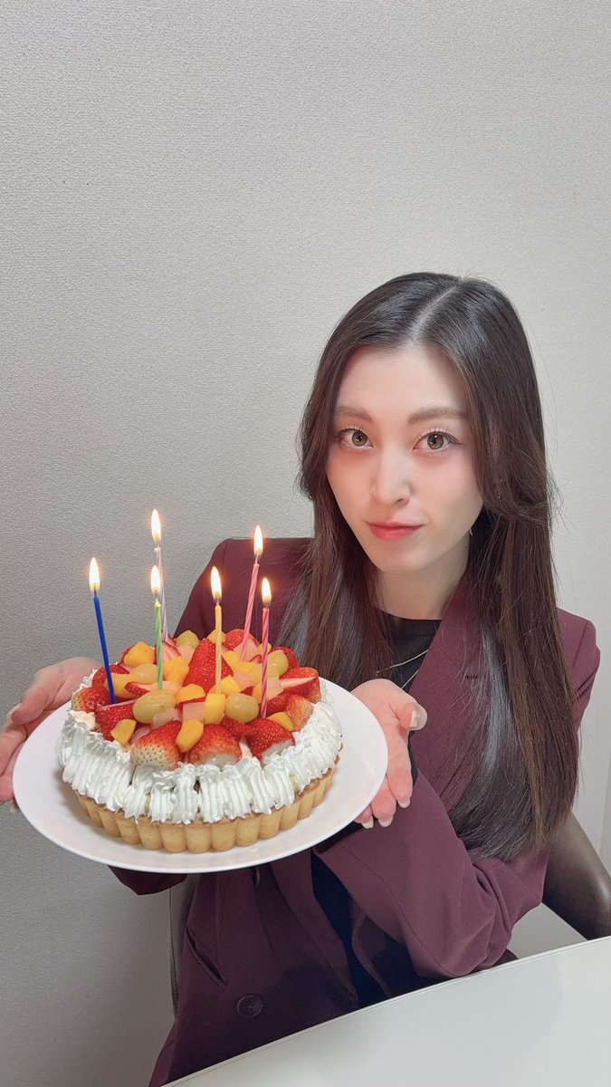 HonoPon130's tweet image. 24歳になりました🥳🎂

今年はみなさんに会えるかも...♡

#ほのpon