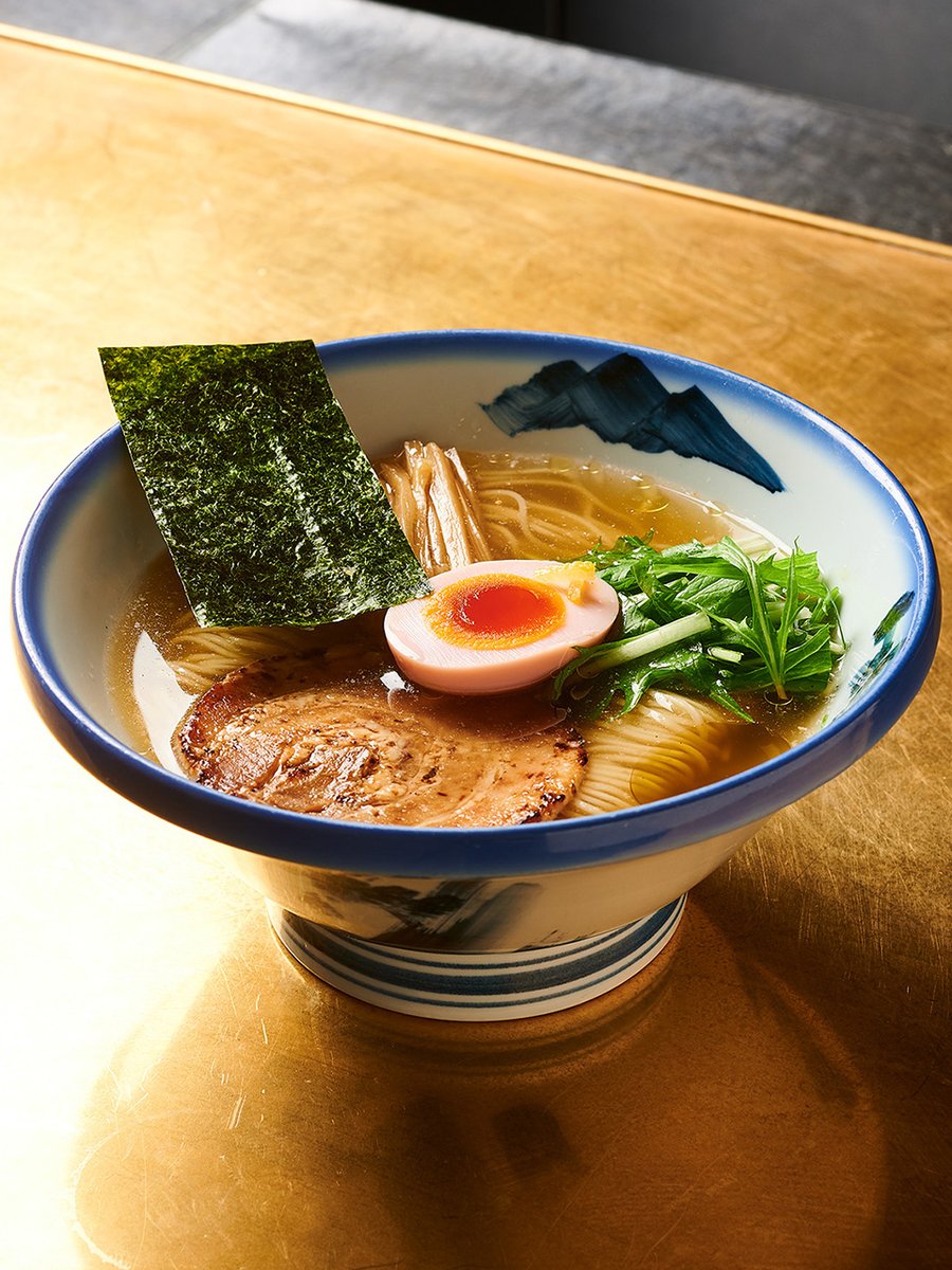 AFURI_fineramen's tweet image. 今週もお疲れさまです😌

1月頑張った自分へ、AFURI BREWINGのクラフトビールで乾杯しませんか？
そしてなんと言っても寒い日のらーめんは格別です🍜

よい週末のスタートになりますように。
ご来店を心よりお待ちしております💁‍♀️💁💁‍♂️

#AFURI