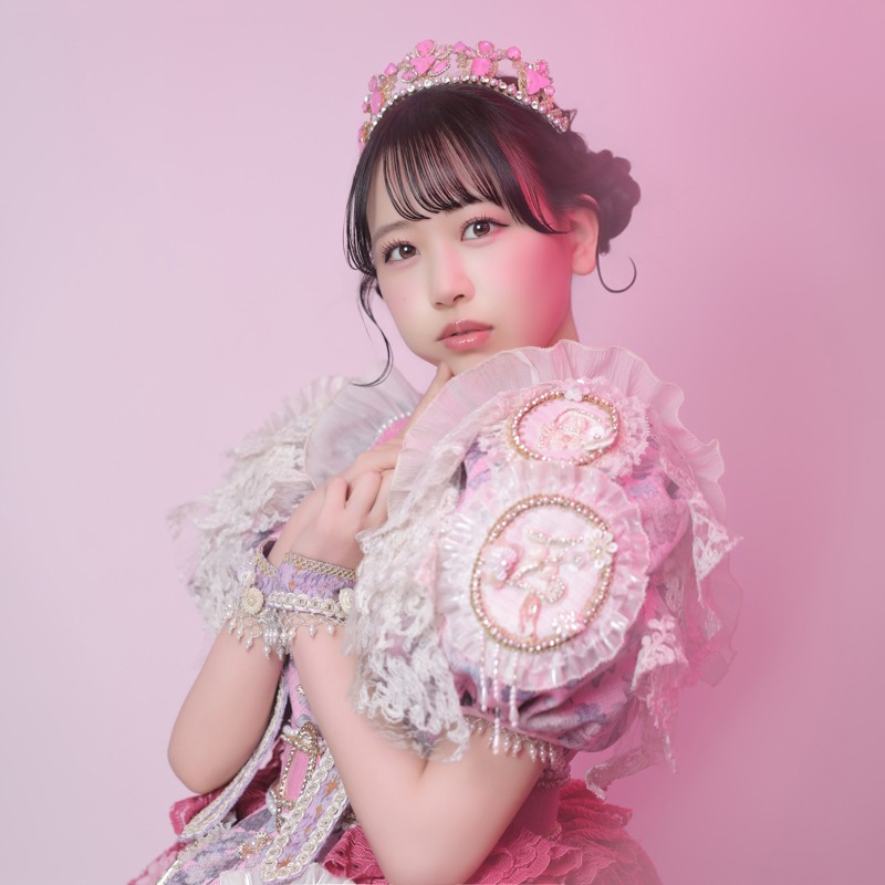 realsoundjp's tweet photo. ₊˚ ⊹ ‿︵‿ 特集：FRUITS ZIPPER ‿︵‿ ⑅˚₊

🔗https://t.co/wDFzPgxJ2a

真中まな＆松本かれんインタビュー
「この7人ならどこにでも行ける」
東京ドーム公演直前、今の心境を語る

／
📸撮り下ろし写真一覧（全12枚）
https://t.co/vIP1xWhkh7
＼
@FRUITS_ZIPPER @manafy_fz0422 @karen_fz0328
