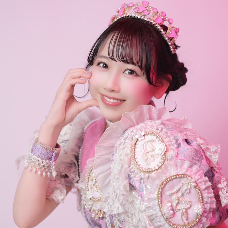 realsoundjp's tweet photo. ₊˚ ⊹ ‿︵‿ 特集：FRUITS ZIPPER ‿︵‿ ⑅˚₊

🔗https://t.co/wDFzPgxJ2a

真中まな＆松本かれんインタビュー
「この7人ならどこにでも行ける」
東京ドーム公演直前、今の心境を語る

／
📸撮り下ろし写真一覧（全12枚）
https://t.co/vIP1xWhkh7
＼
@FRUITS_ZIPPER @manafy_fz0422 @karen_fz0328