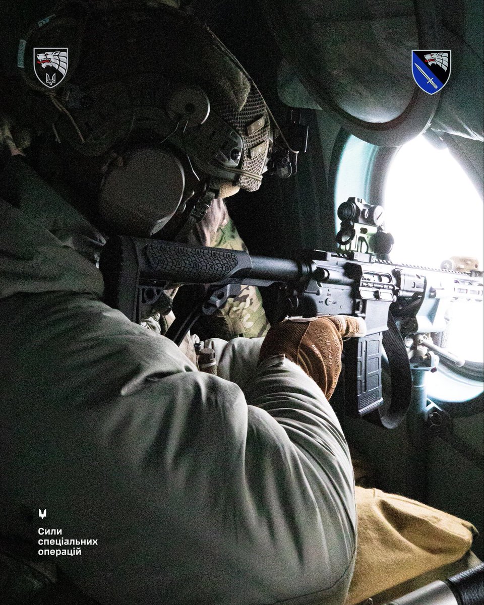TcUasof's tweet photo. Ukrainian SOF operators conduct aerial live-fire drills from an Mi-8 helicopter. https://t.co/DrIQWbjLpz