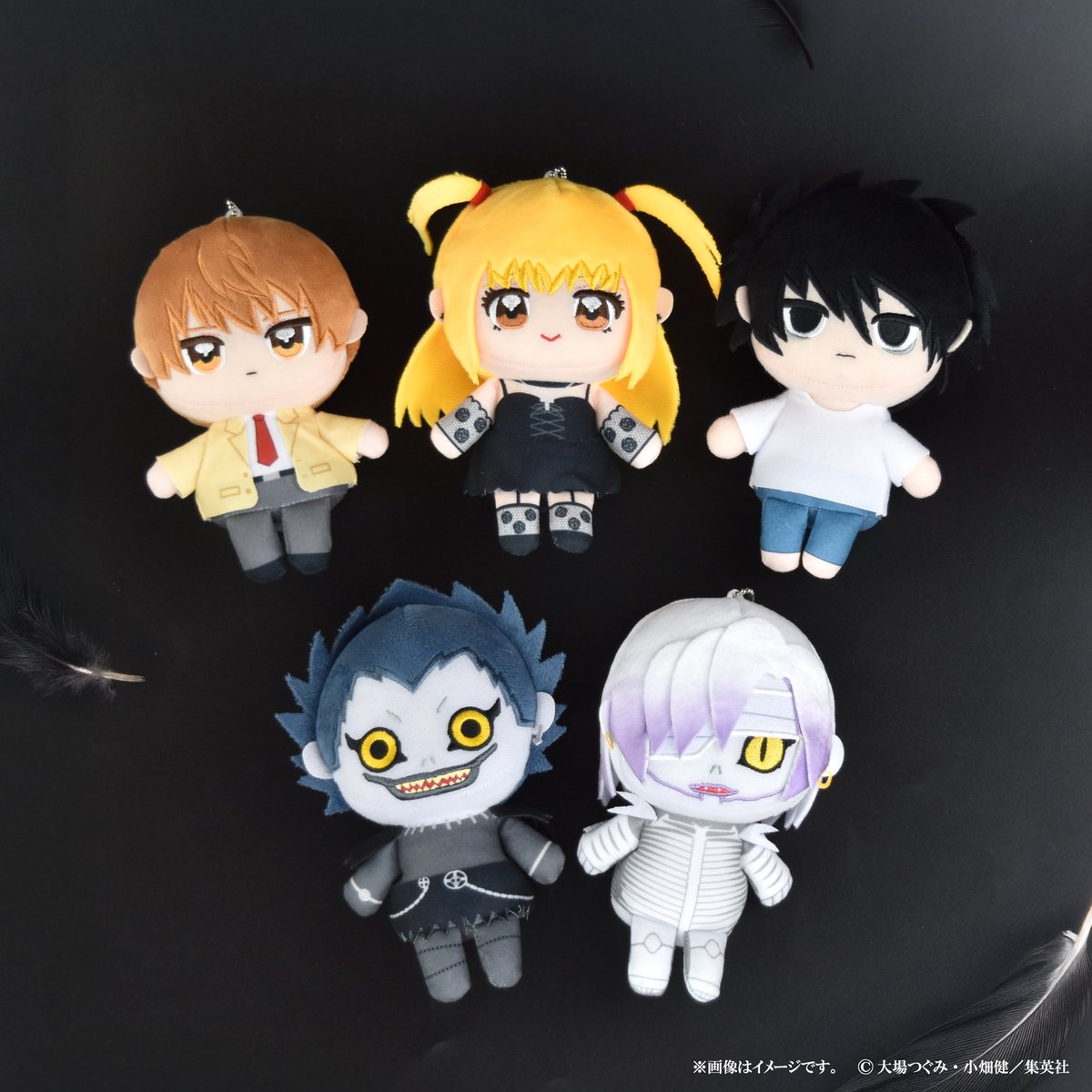 k42wKKihKBGTvXv's tweet photo. 2026年6月発売最新プライズ

DEATH NOTE　ぬいぷりけおすわり https://t.co/nHbRY9PIyX