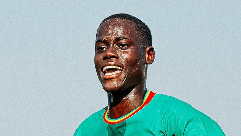 L'idea del Milan è di fare le visite mediche a Cissé tra domani e sabato. Cissé è molto legato alla religione: “Thanks God” ha scritto nella bio di Instagram. Fuori dal campo segue con passione i combattimenti tradizionali senegalesi, celebri lotte a mani nude

<a href="/Gazzetta_it/">La Gazzetta dello Sport</a>