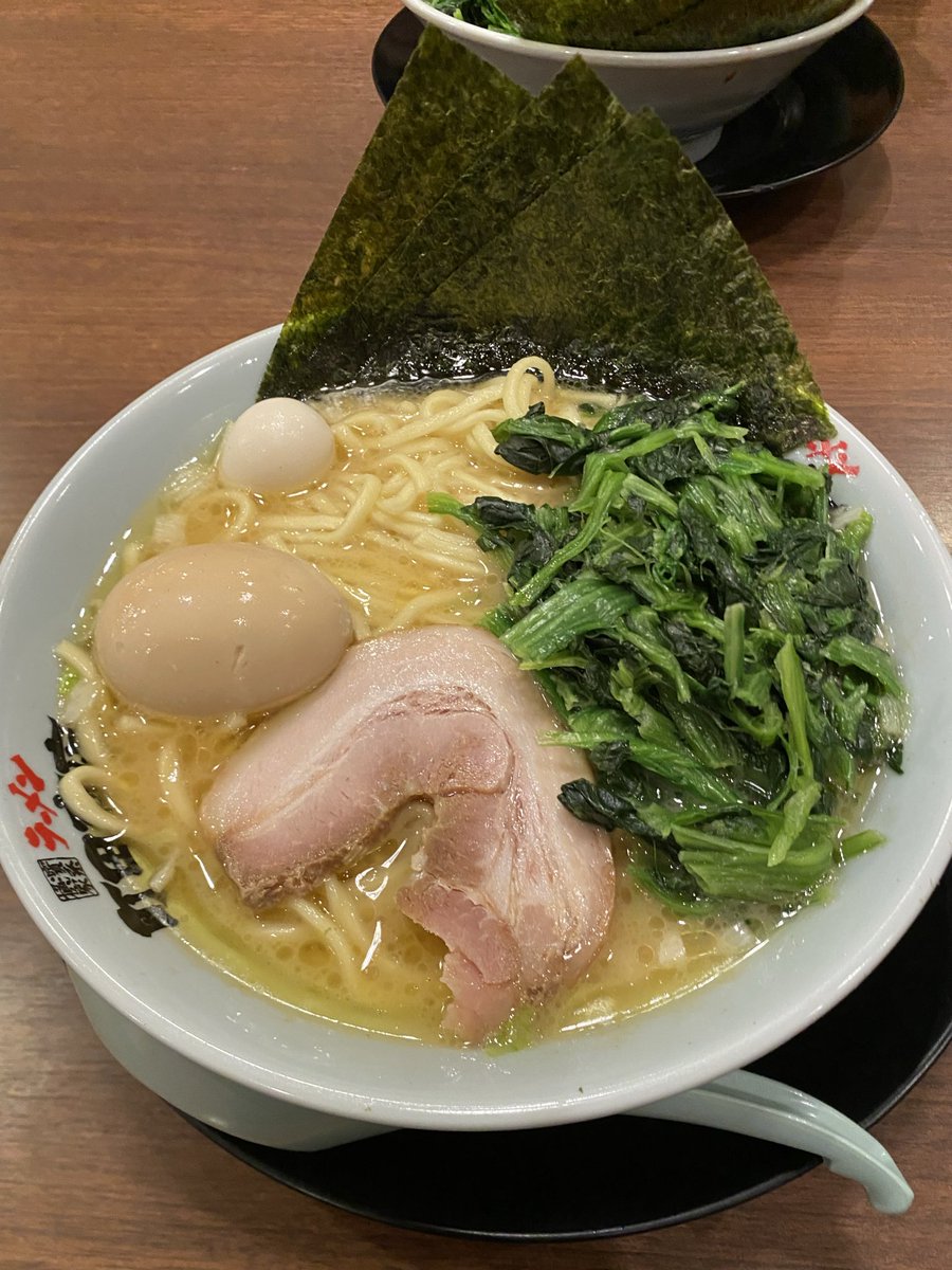 ELLE_FN's tweet photo. 今年入ってもう9杯ラーメン食べてる…
最高の1年になりそうだぜ…
1杯写真撮り忘れてて萎え https://t.co/yE6tClXUTO