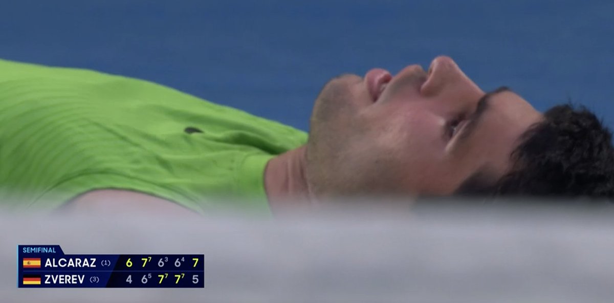 josemorgado's tweet photo. Carlos Alcaraz in 5th sets.

15 wins
1 loss

He is not normal. https://t.co/5WeR5q79tx