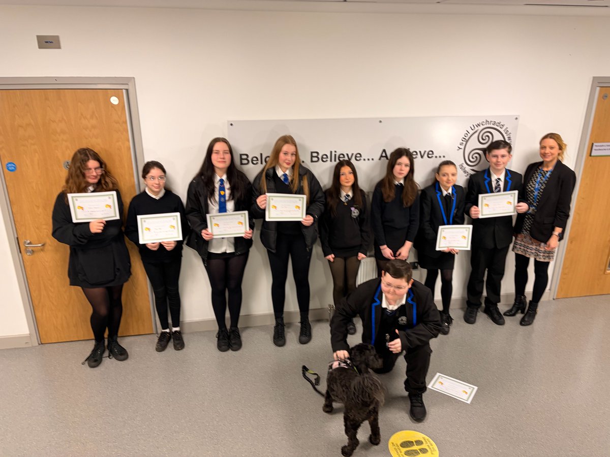 Islwyn High School tweet media