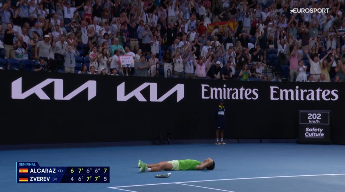 Tennis Legend tweet media