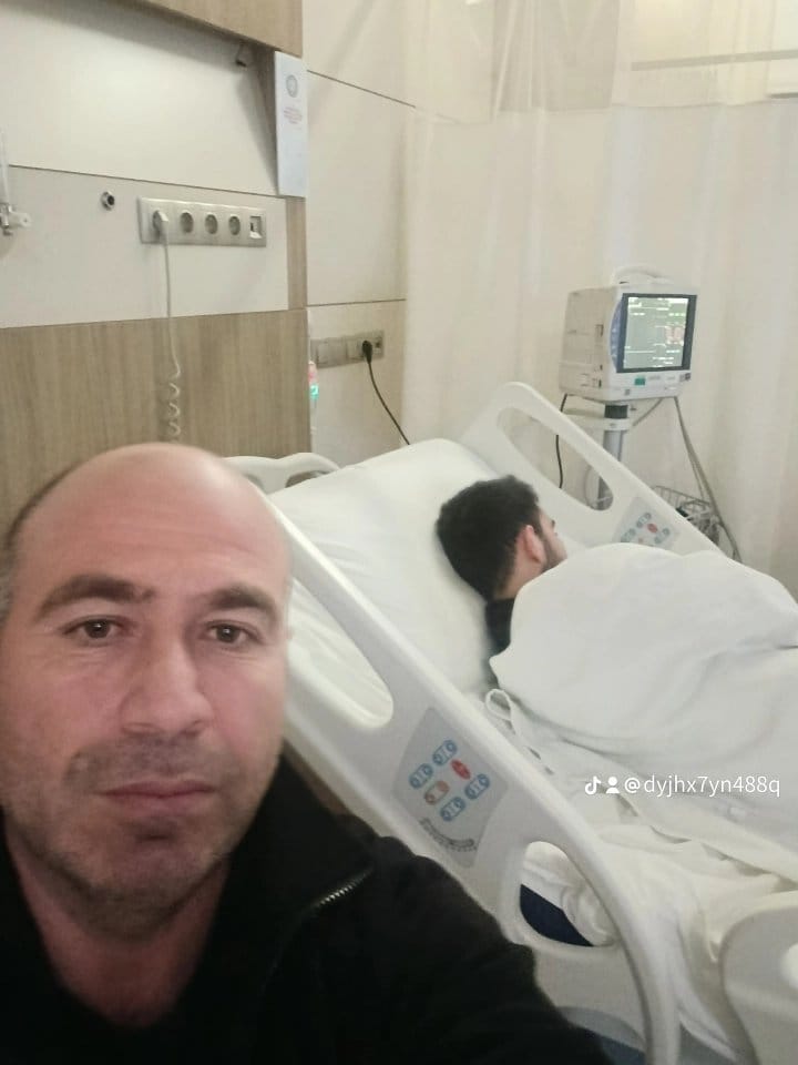 Staj ve Çıraklık Sigortası Mağduriyetinin çözümü adına çok uğraş veren Staj ve Çıraklık Sigortası Platform yöneticisi ve Yakacık grubundan kardeşimiz Aykut Kuş'un <a href="/Aykut1841501/">Aykut</a>
oğlu yoğun bakımdadır.Acil şifalar dileklerimizle ve dua ile ..... 

Staj ve Çıraklık Sigortası